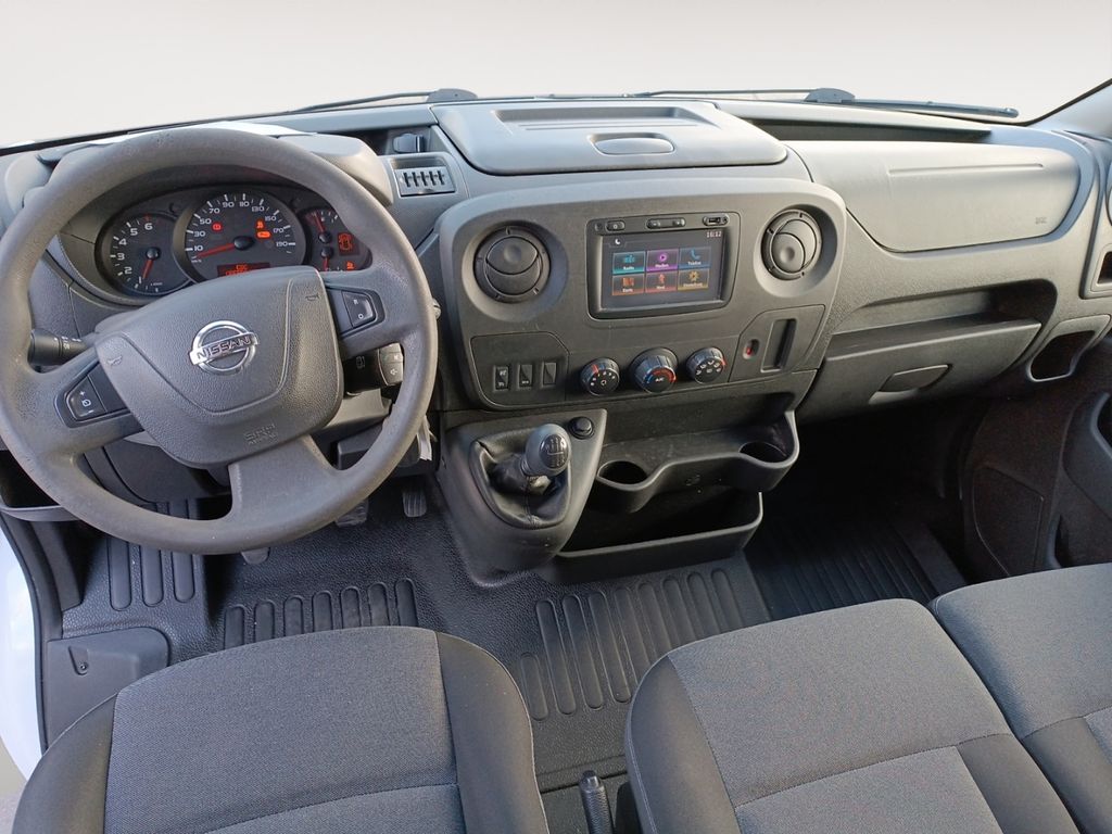 Nissan NV400