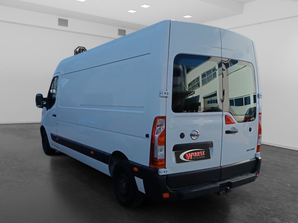 Nissan NV400
