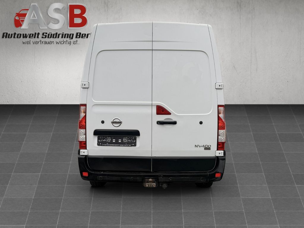 Nissan NV400
