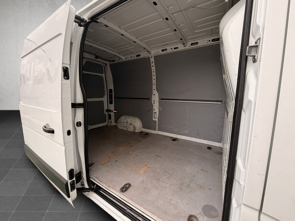 Nissan NV400