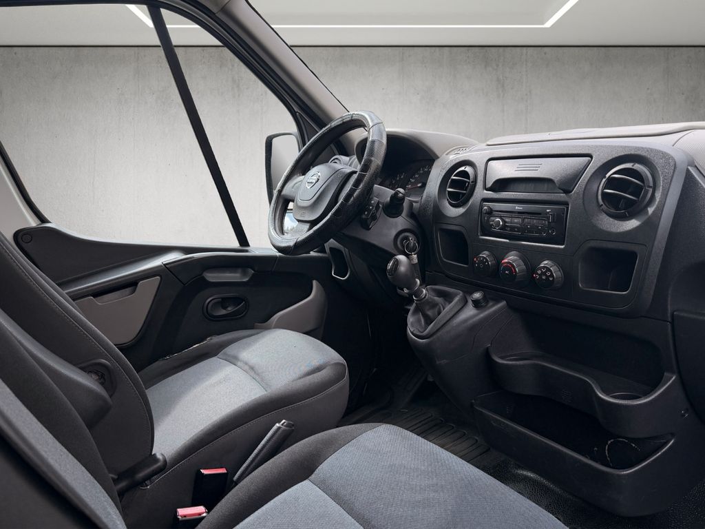 Nissan NV400