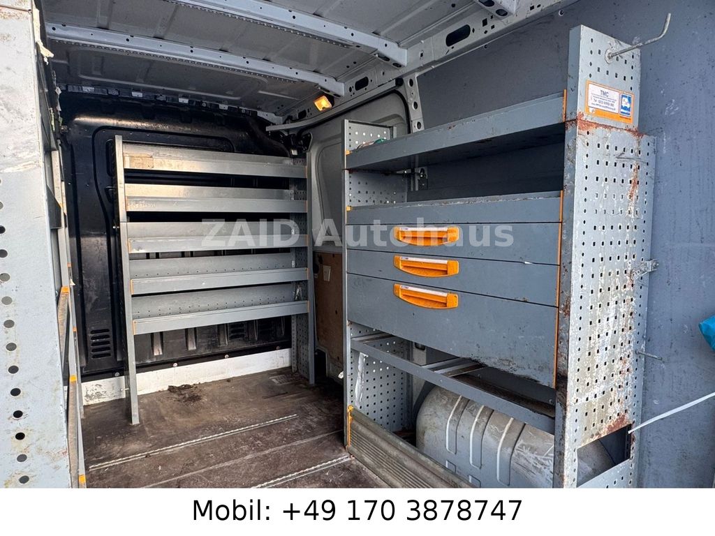 Nissan NV400