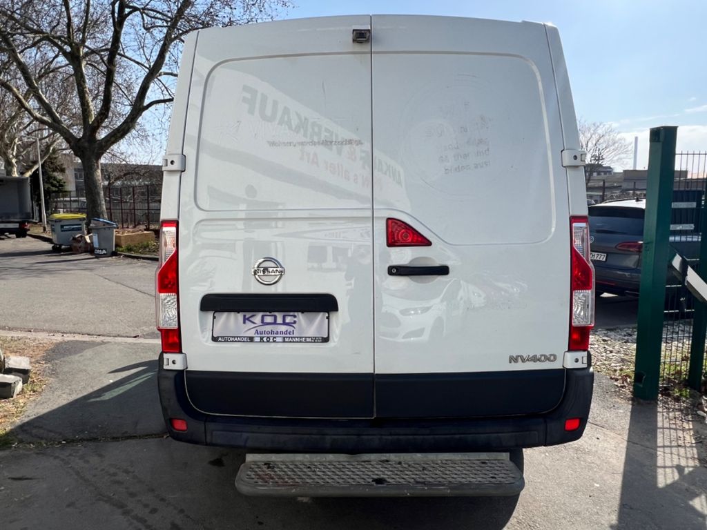 Nissan NV400