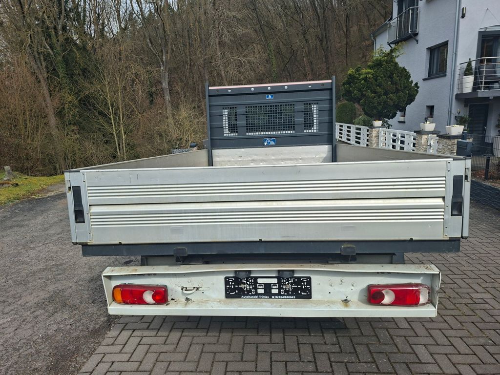 Nissan NV400