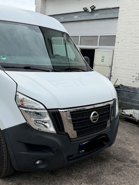 Nissan NV400