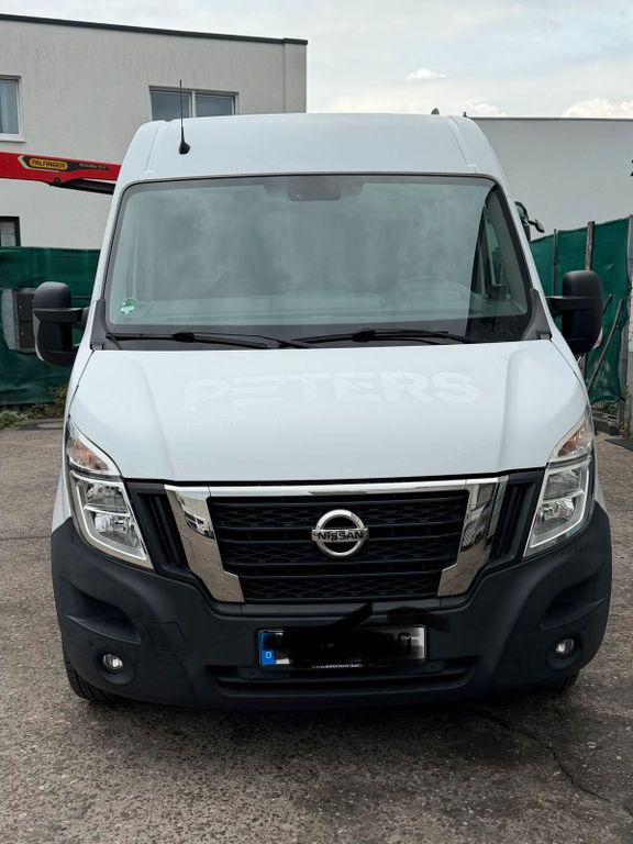 Nissan NV400