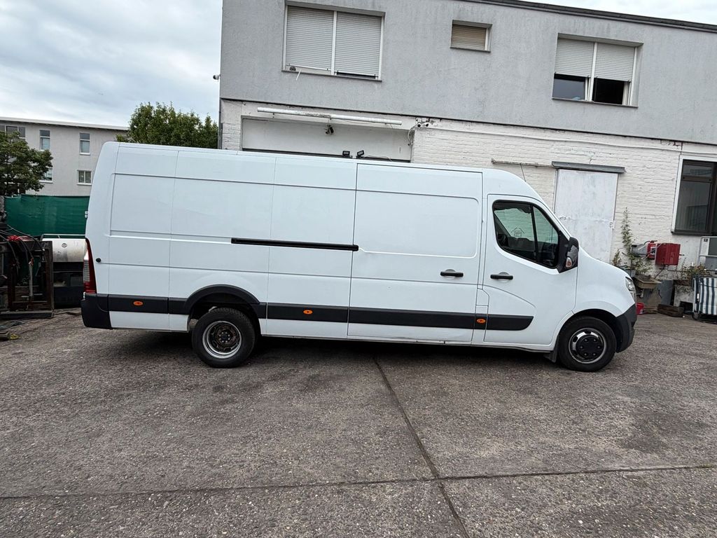 Nissan NV400