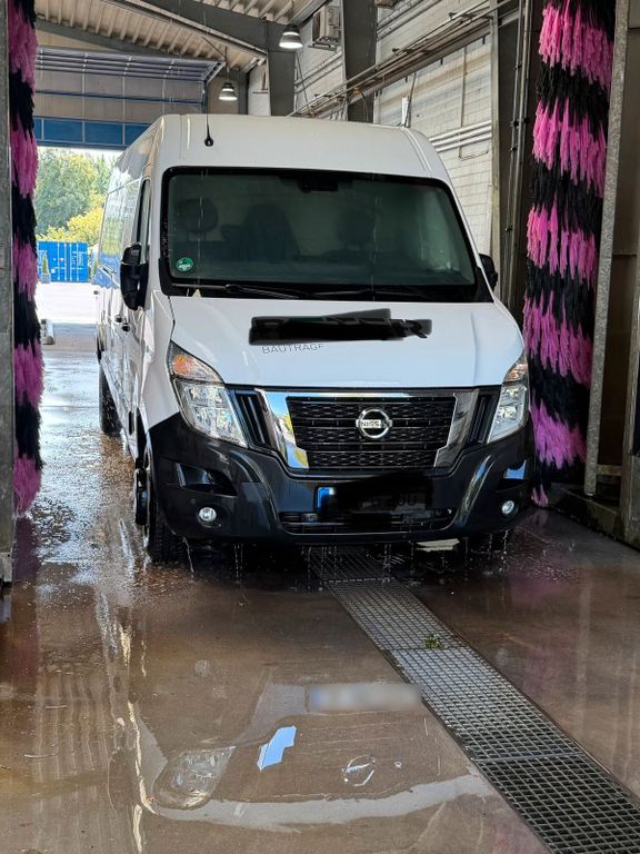Nissan NV400