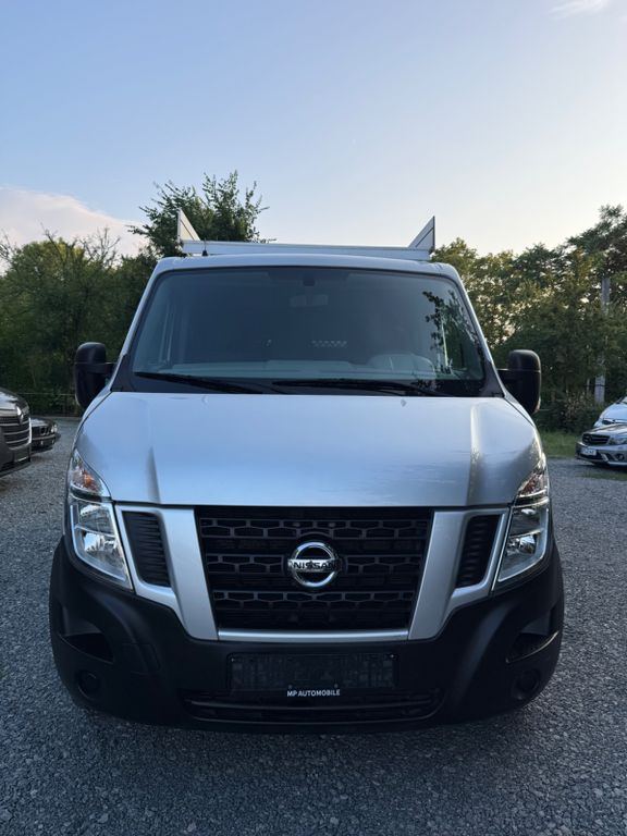 Nissan NV400