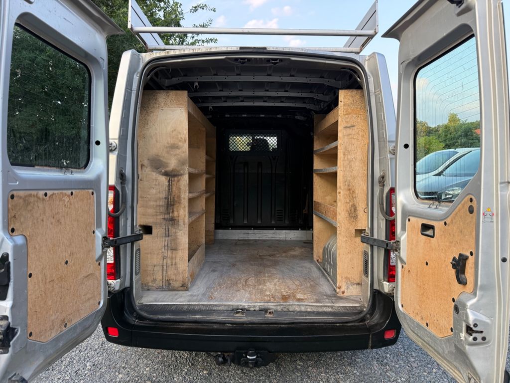Nissan NV400