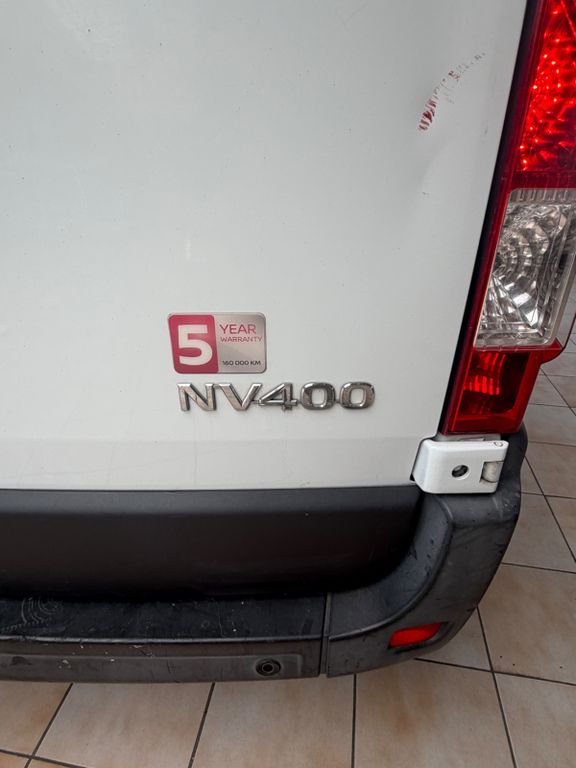 Nissan NV400