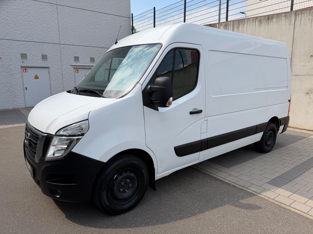 Nissan NV400