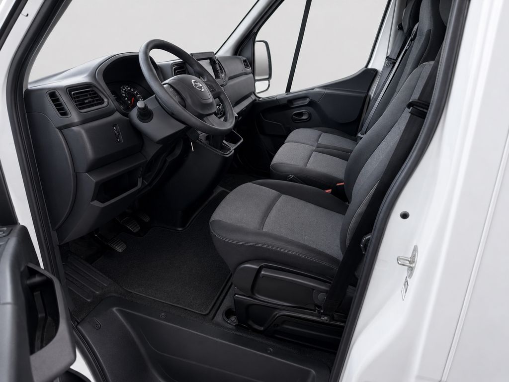 Nissan NV400
