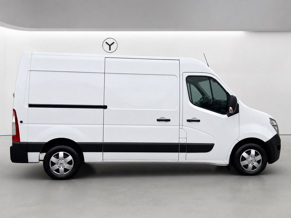 Nissan NV400