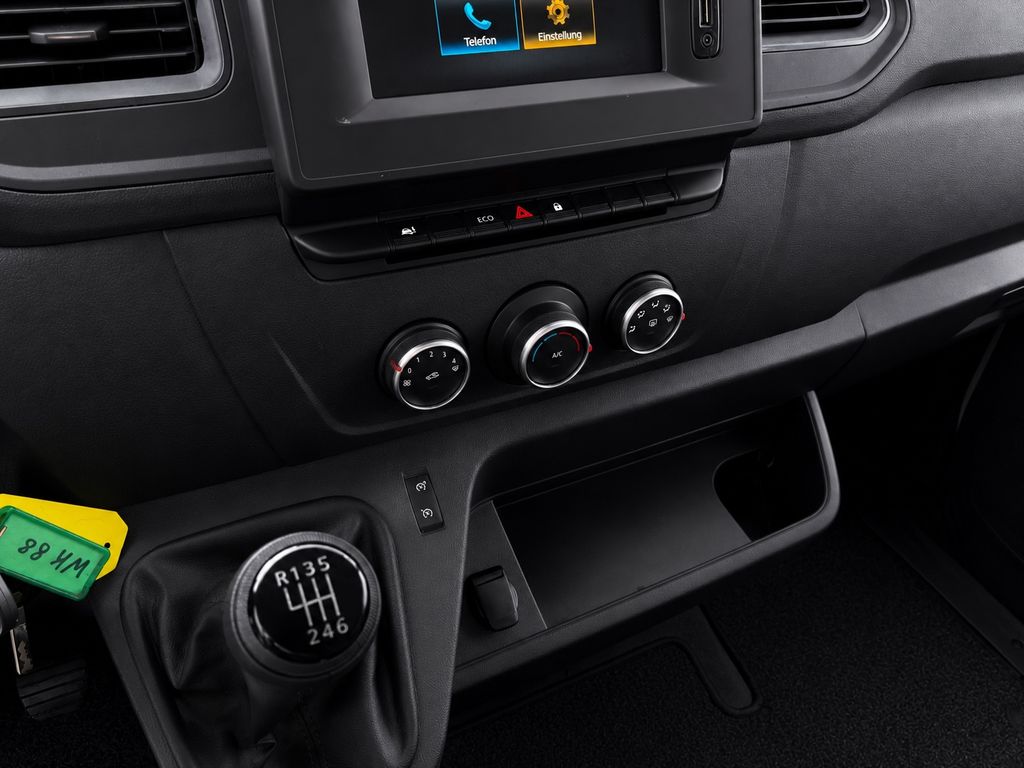 Nissan NV400