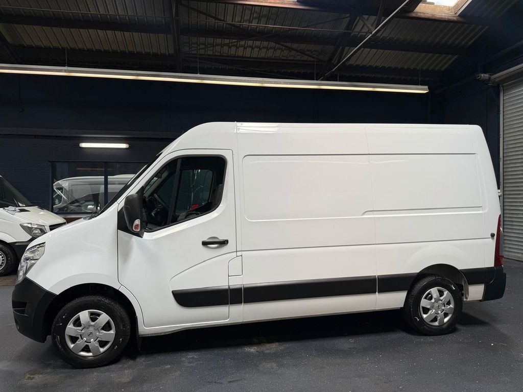 Nissan NV400