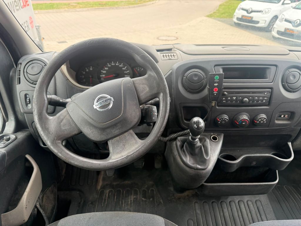 Nissan NV400