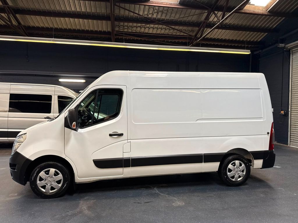 Nissan NV400