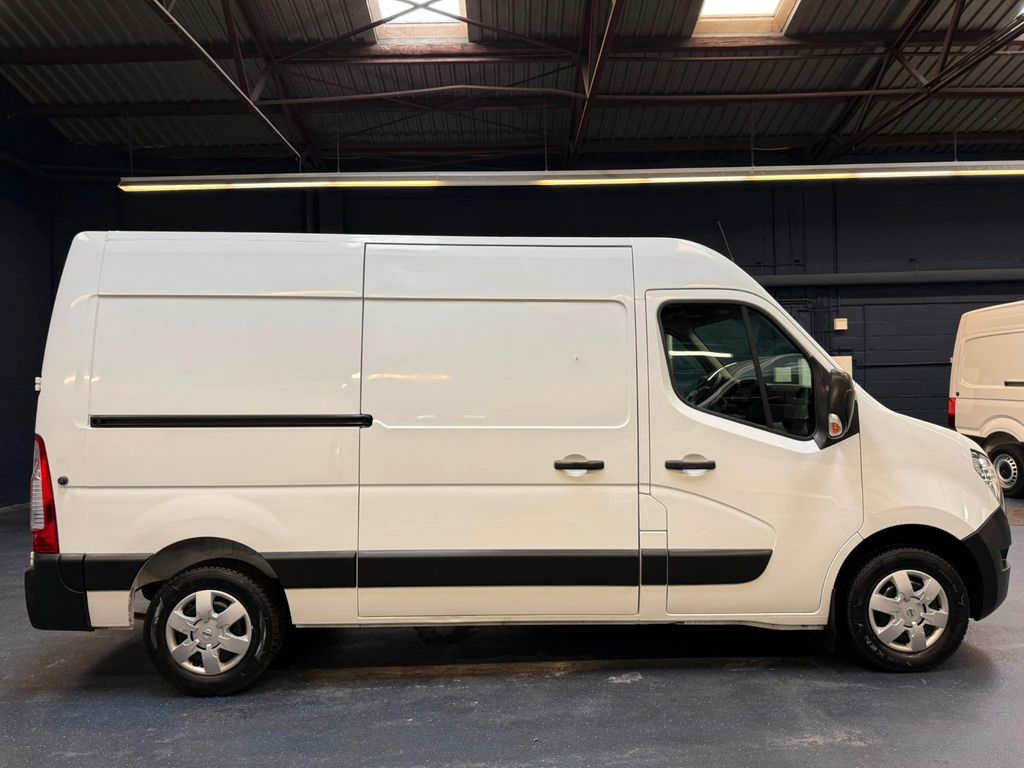 Nissan NV400