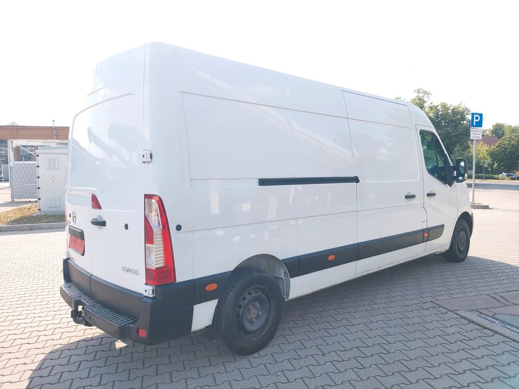 Nissan NV400