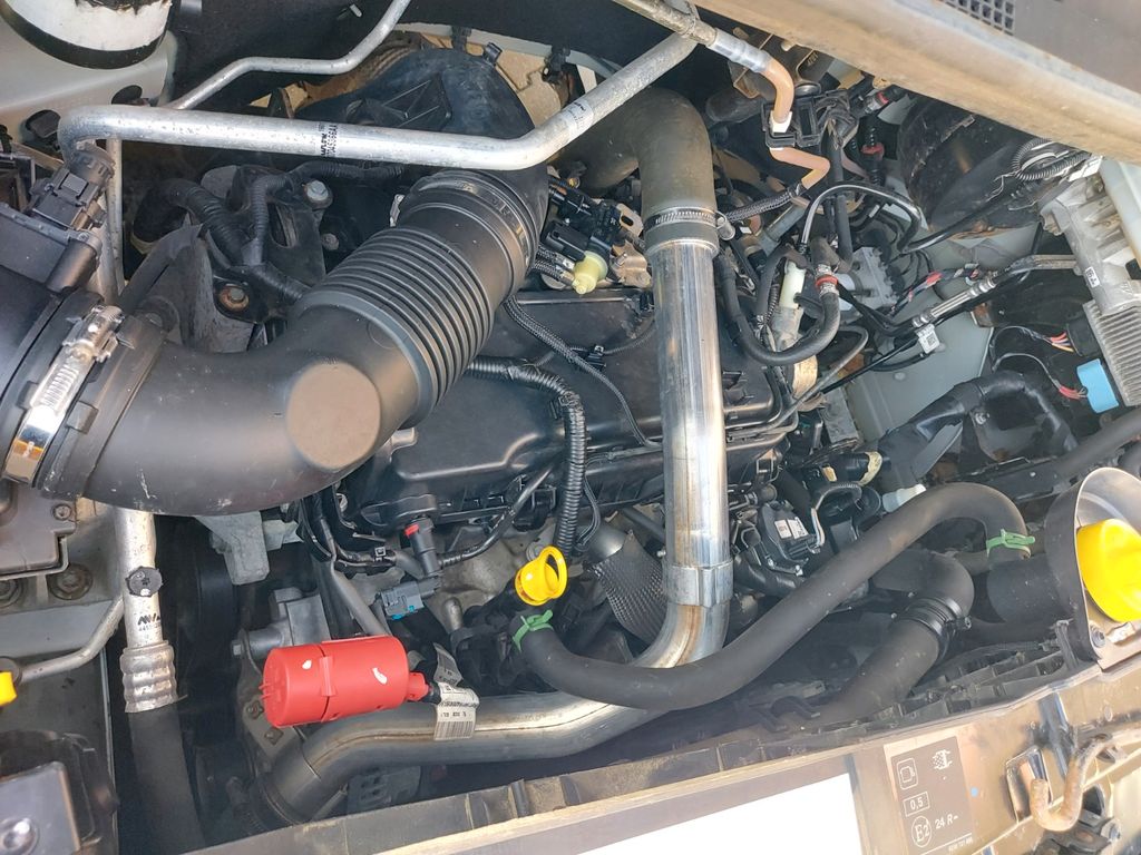 Nissan NV400