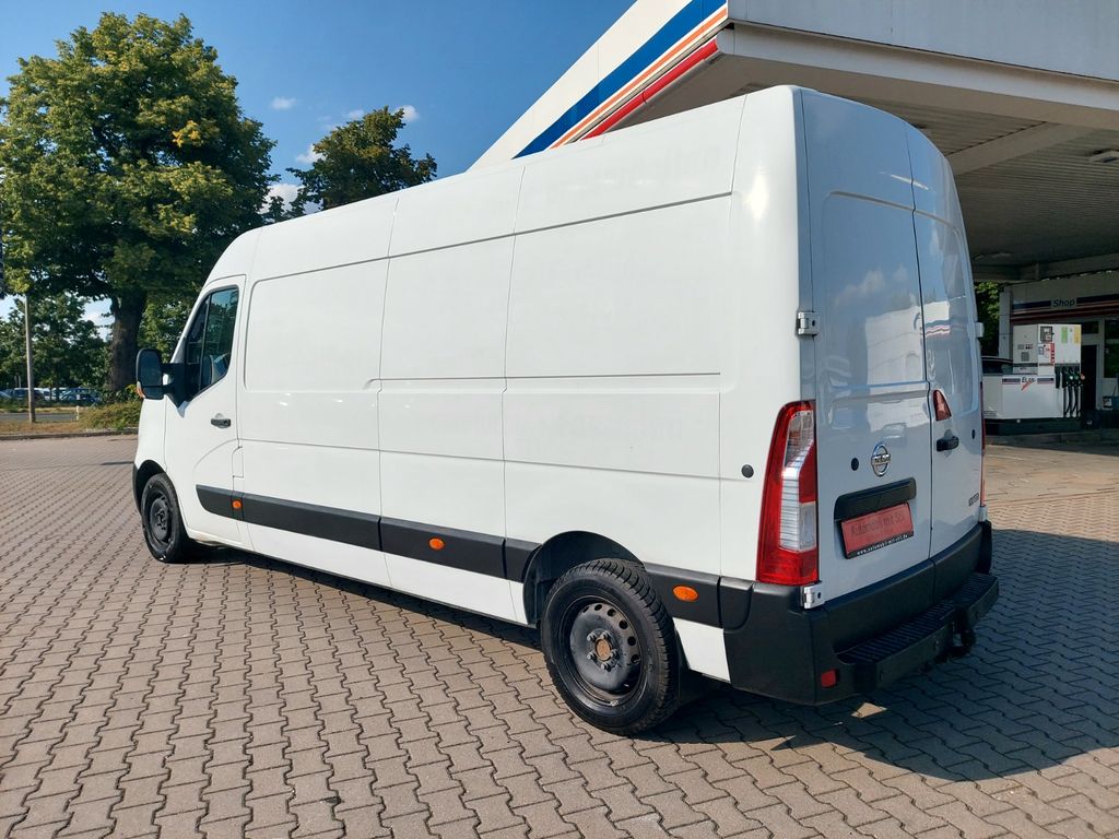 Nissan NV400