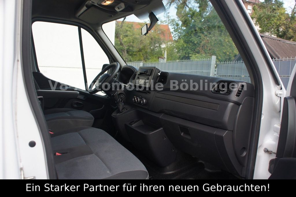 Nissan NV400