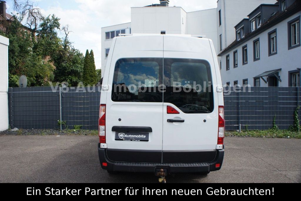 Nissan NV400