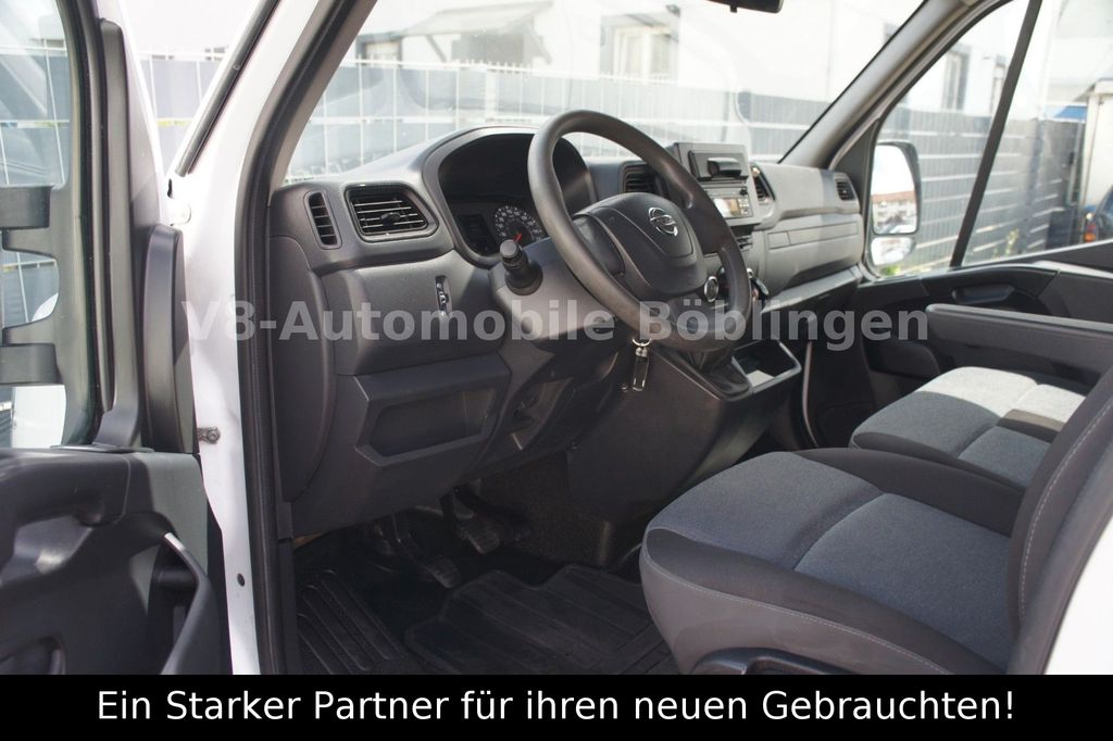 Nissan NV400