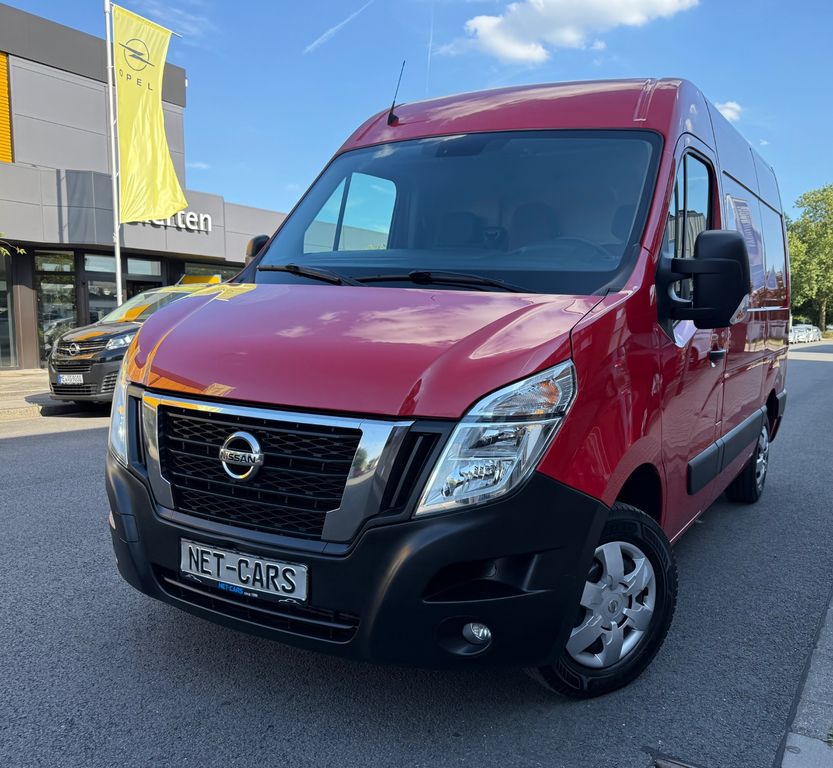 Nissan NV400