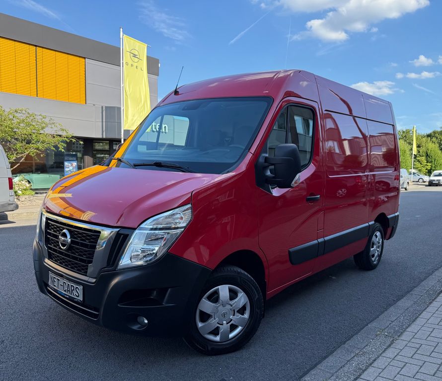 Nissan NV400