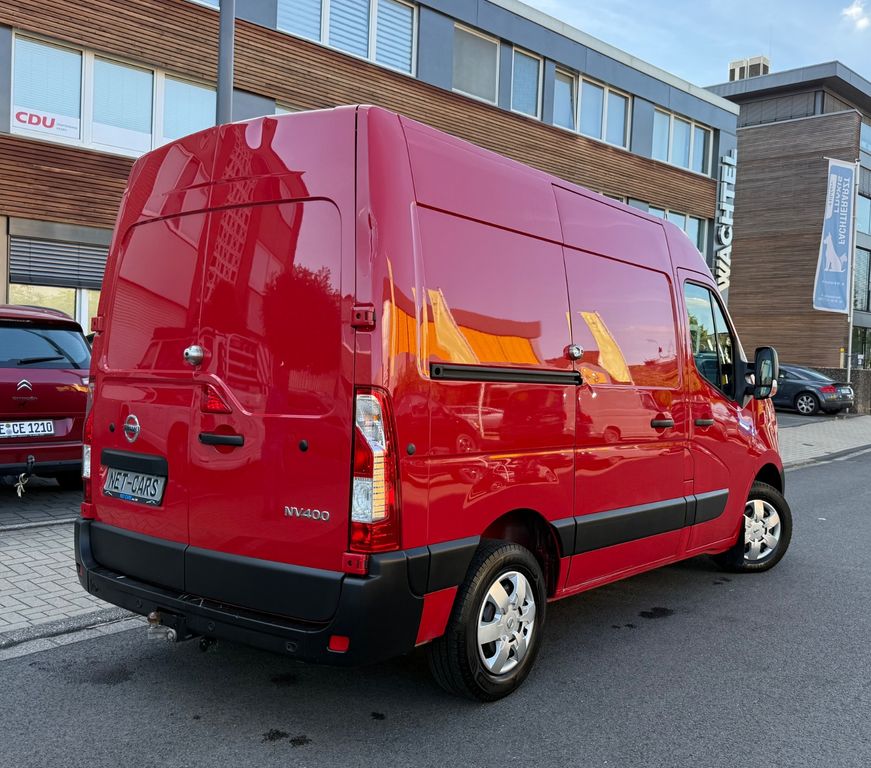 Nissan NV400