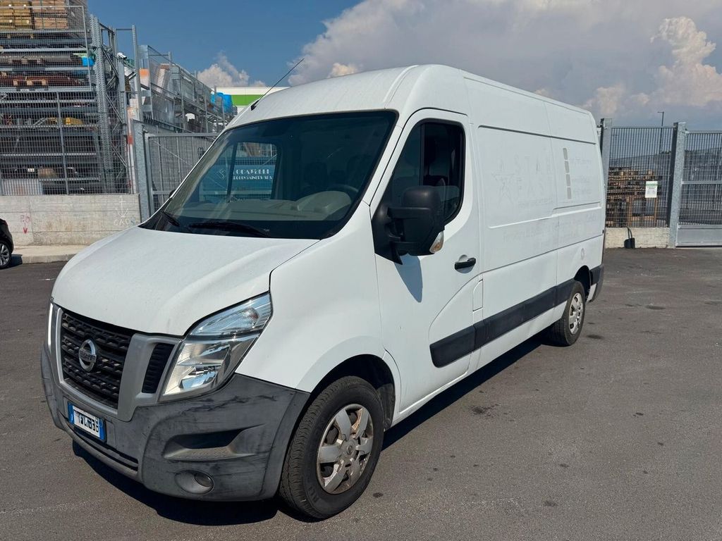 Nissan NV400