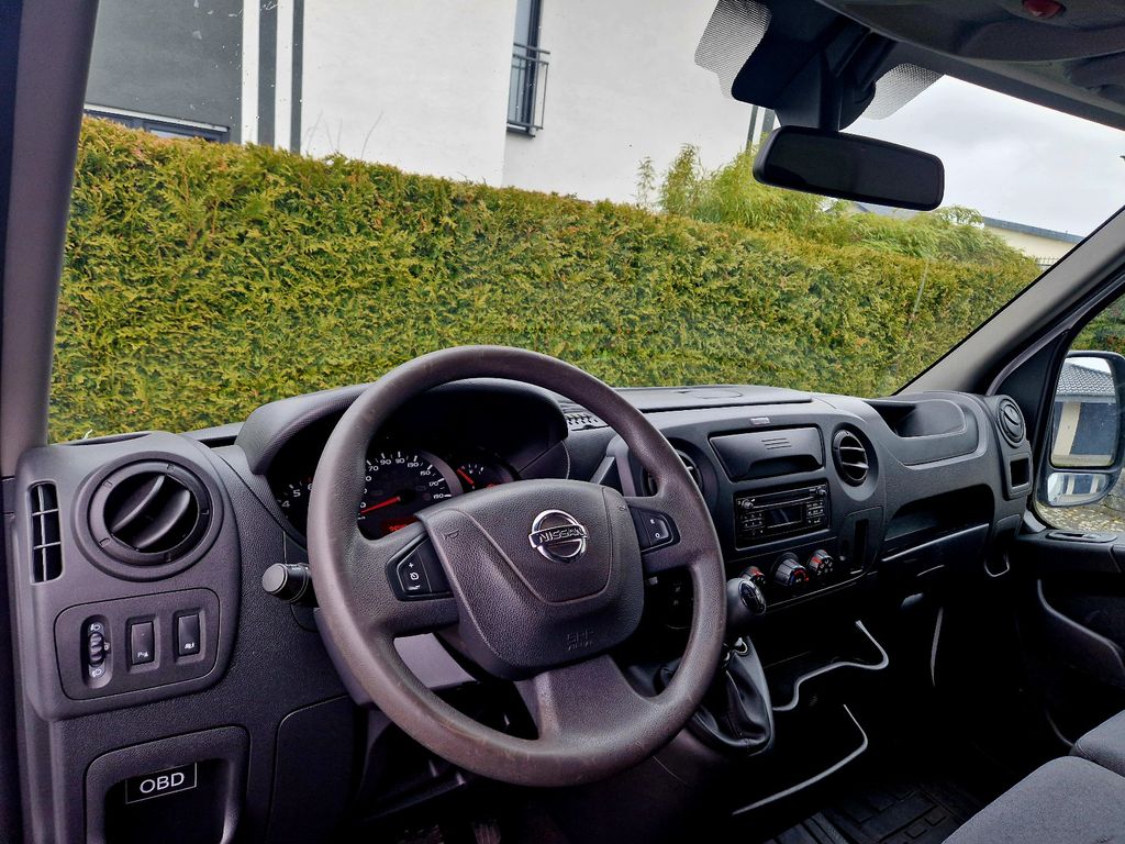 Nissan NV400