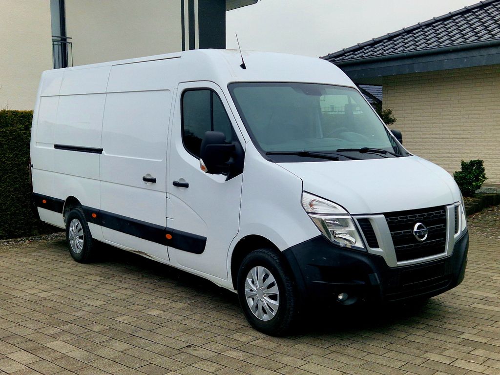 Nissan NV400
