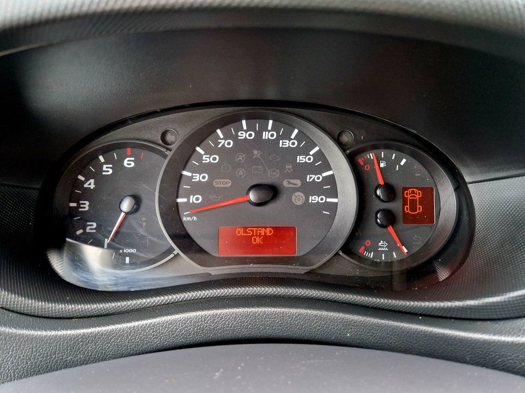 Nissan NV400