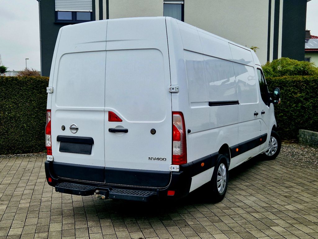 Nissan NV400