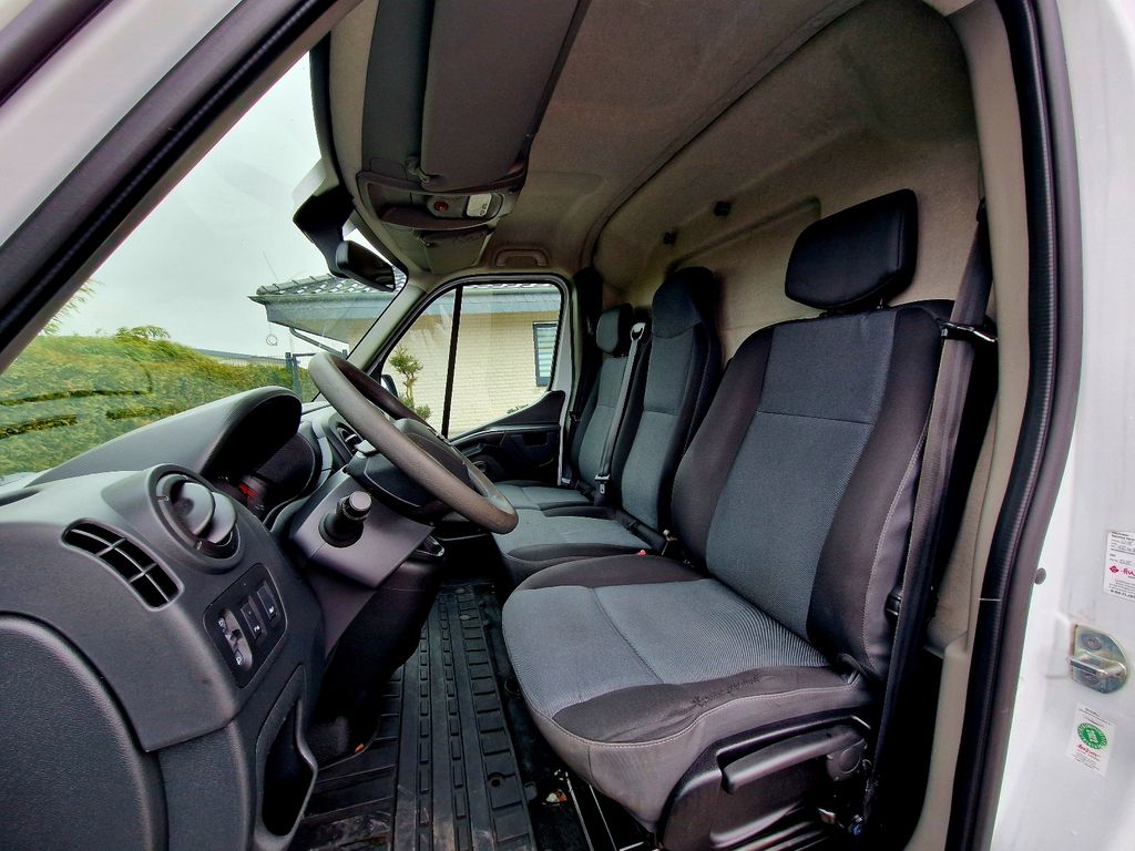 Nissan NV400