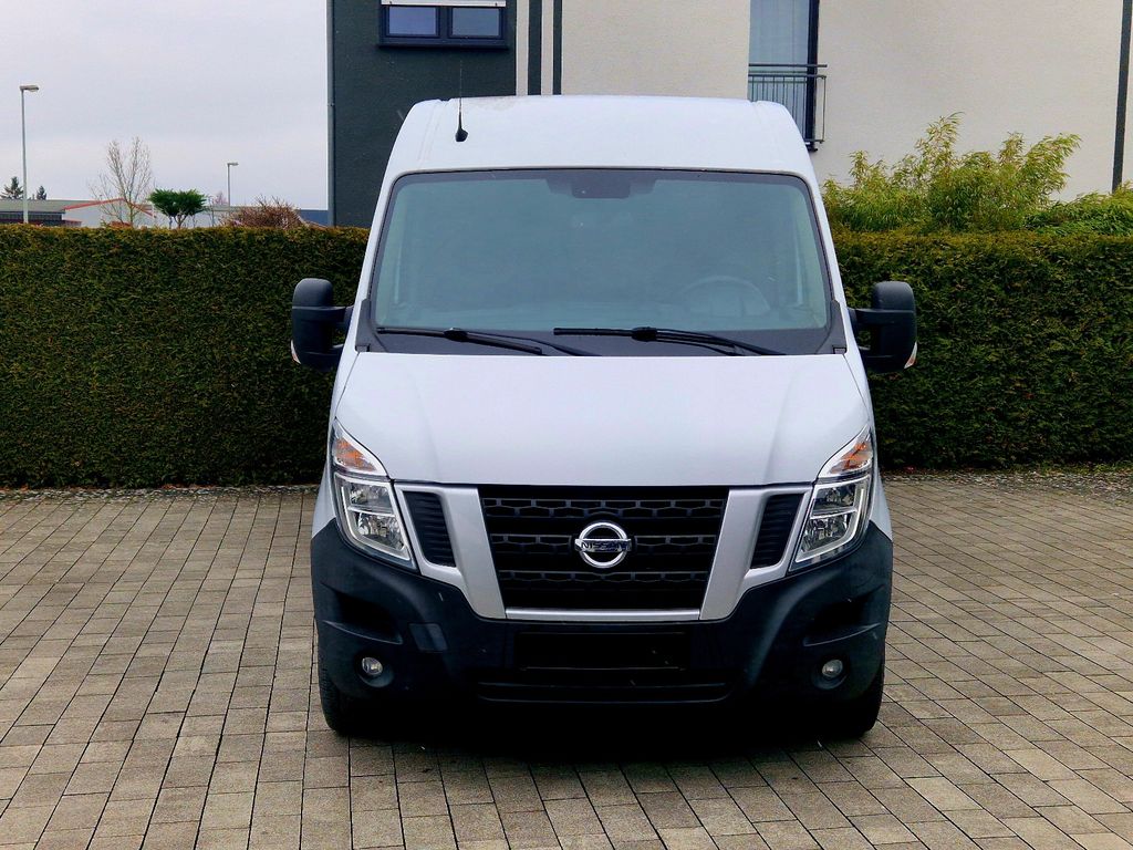 Nissan NV400
