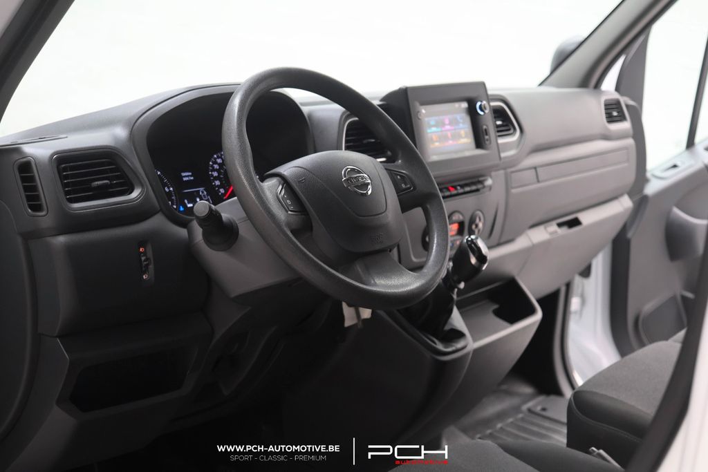 Nissan NV400