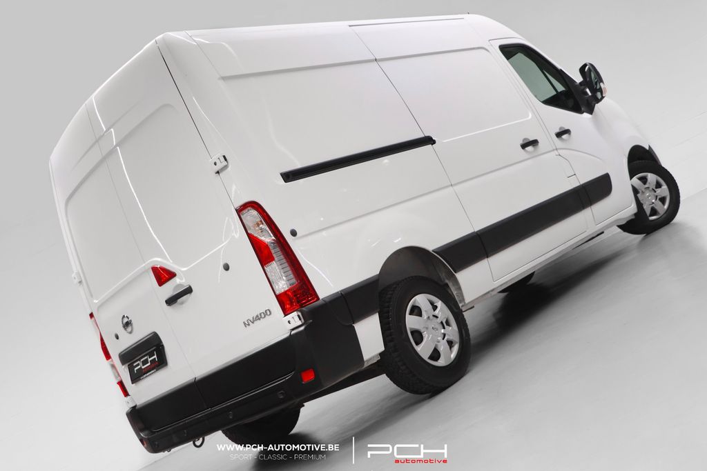 Nissan NV400
