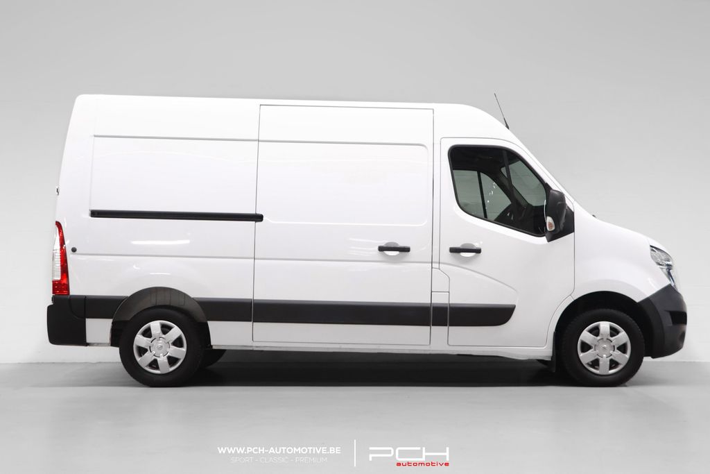 Nissan NV400