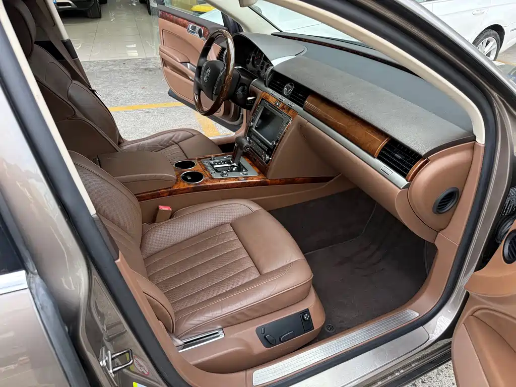 Volkswagen Phaeton