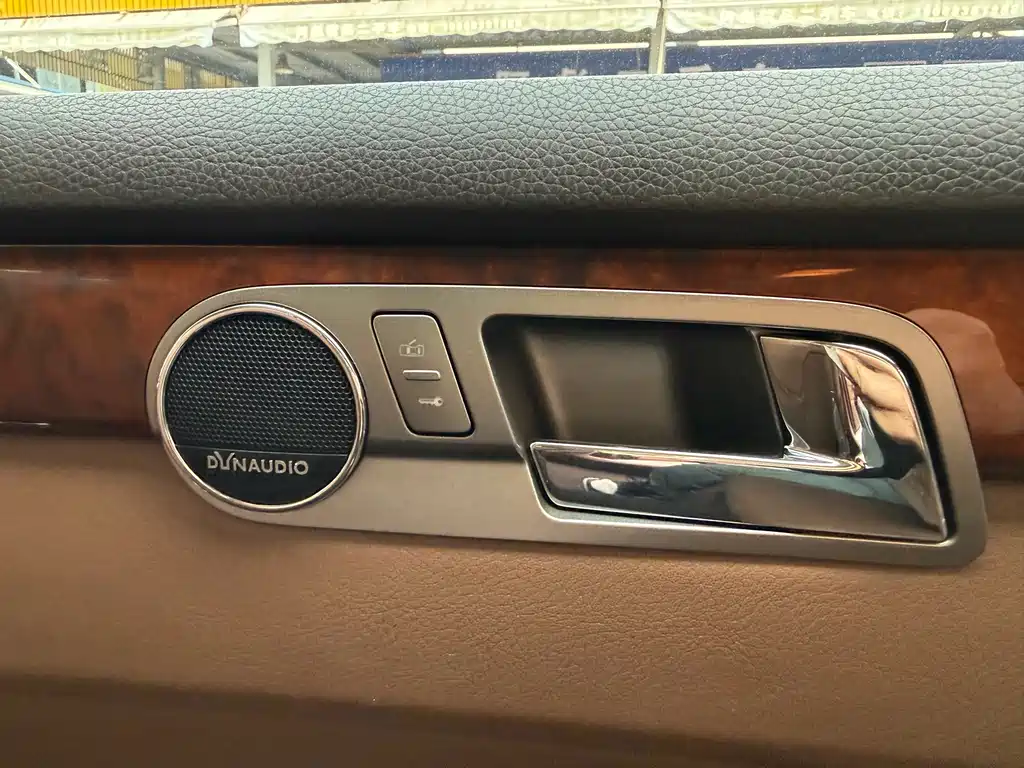 Volkswagen Phaeton