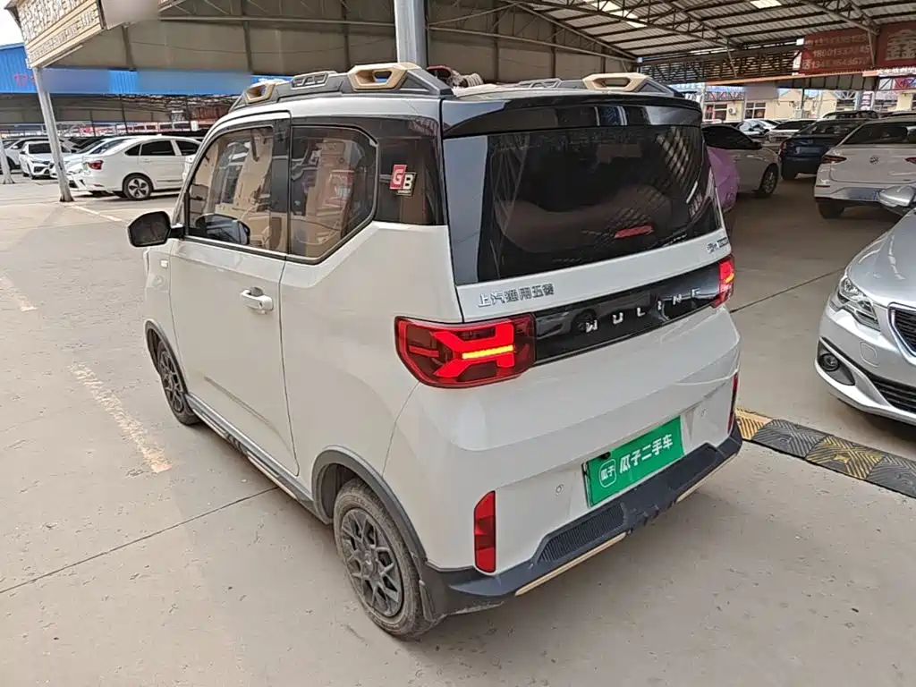 Wuling MINIEV