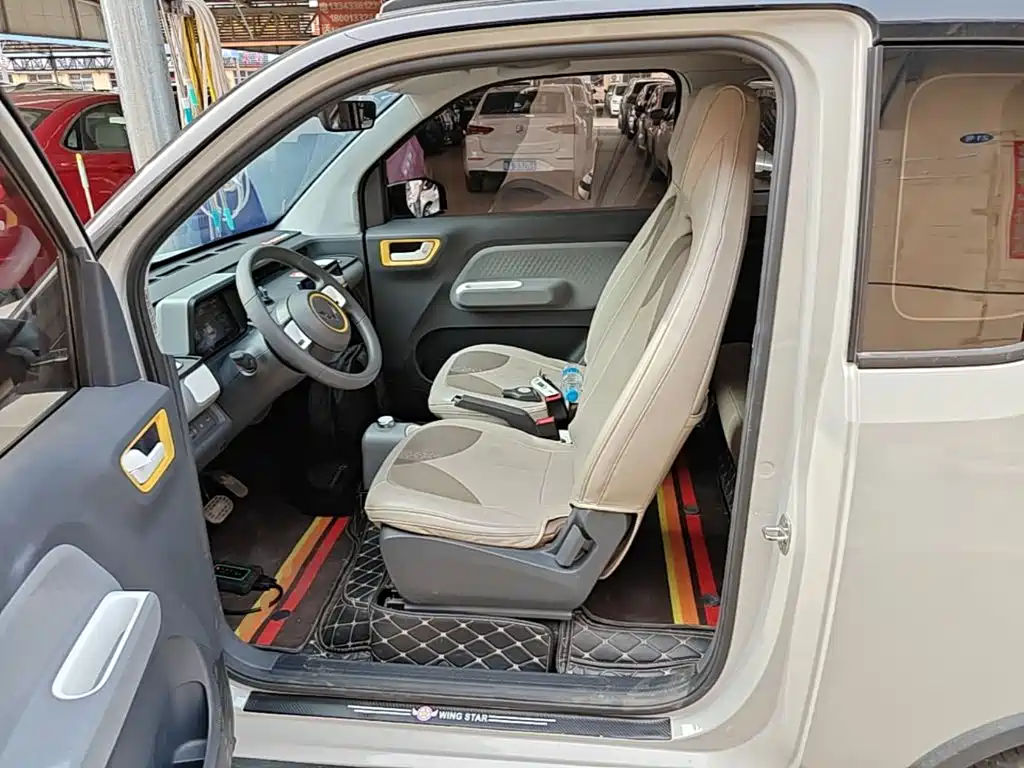 Wuling MINIEV