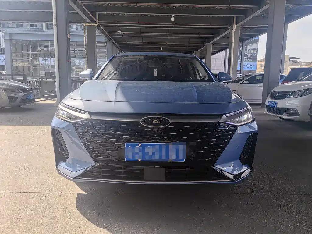 Chery Arrizo 8