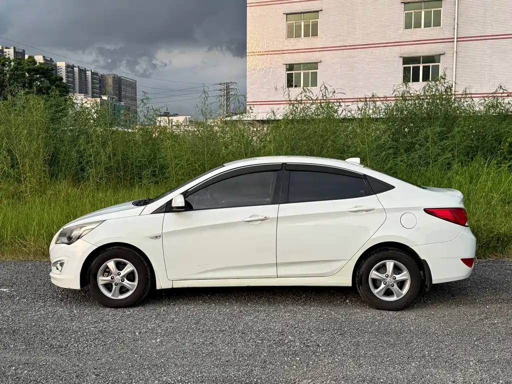 Hyundai Verna