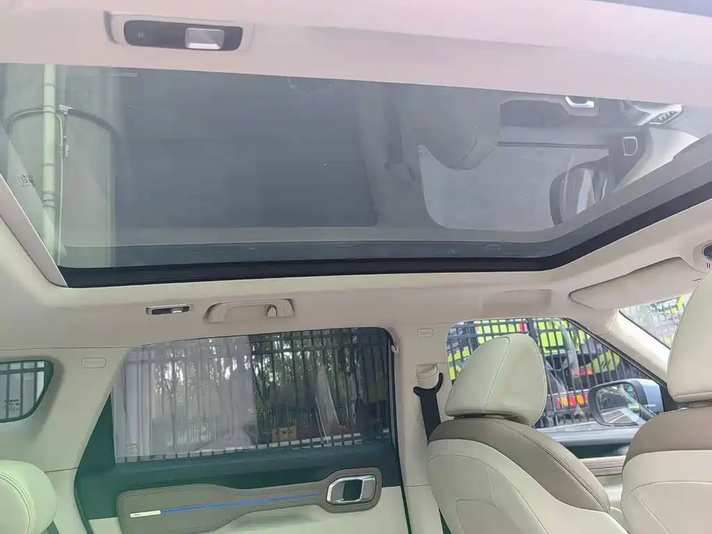 Geely Icon