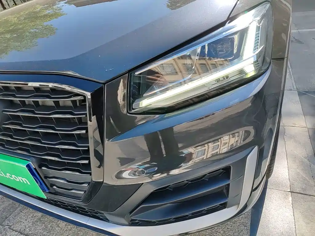 Audi Q2L